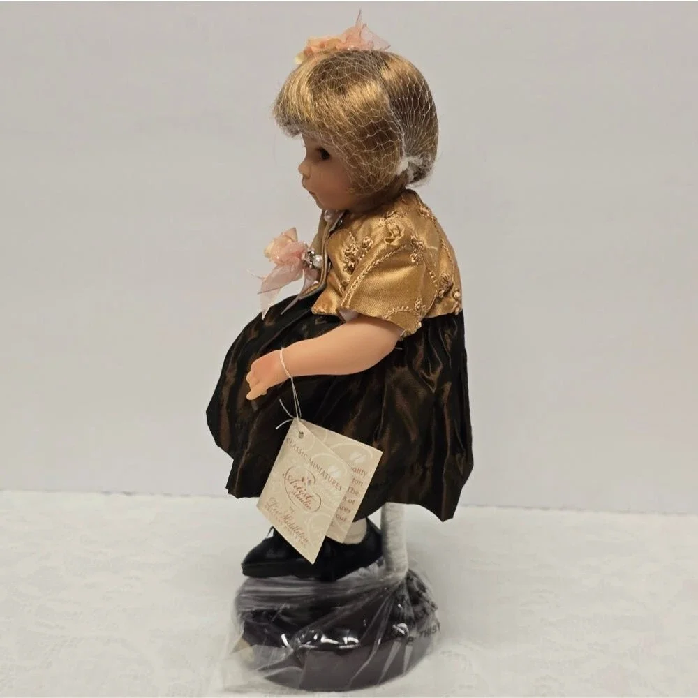 Lee Middleton CLASSIC MINIATURE 9
